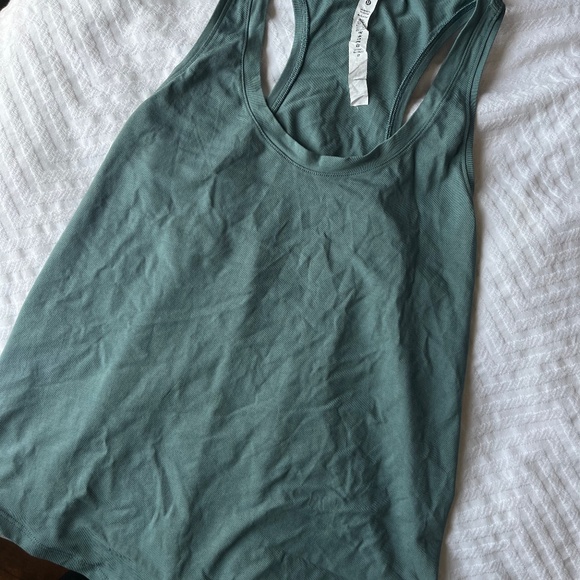 Lulu workout tank top - Picture 1 of 1